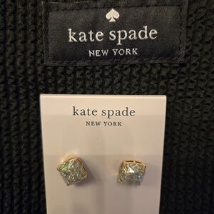 🎄NWT Kate Spade Make Up Bag & Earrings